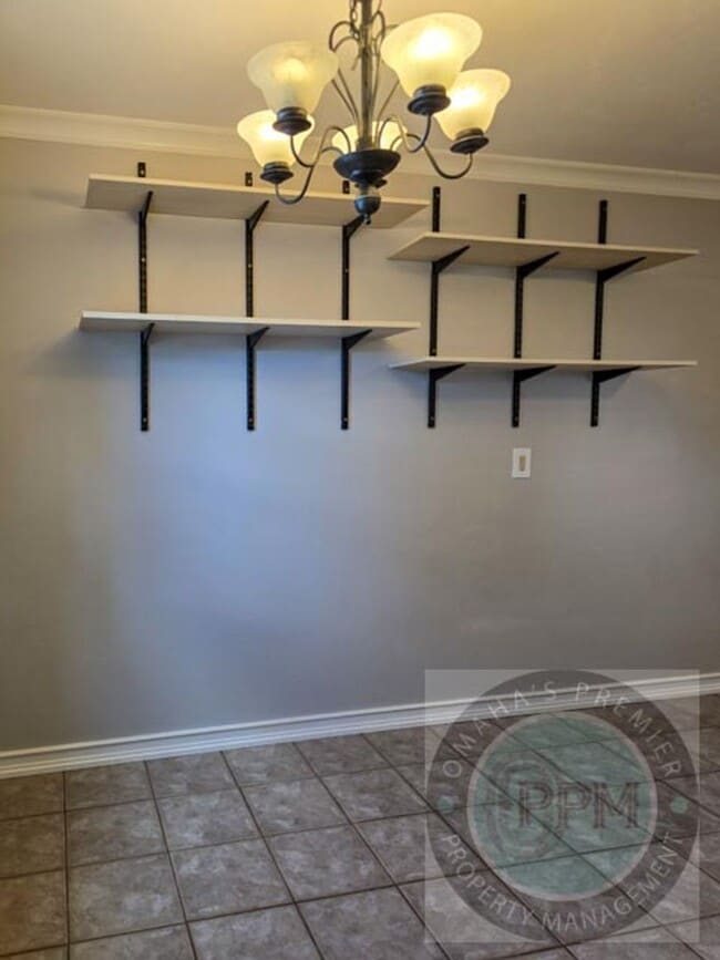 Building Photo - Beautiful 4 Bed 2 Bath Millard Home