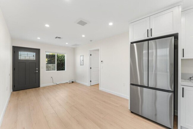 Building Photo - 42733 42nd St W