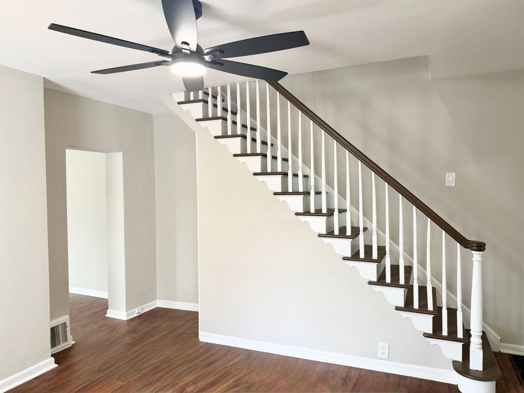 Building Photo - 1928 Macklind Ave