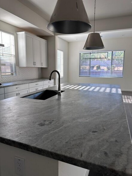 Building Photo - 3427 E Harwell Rd