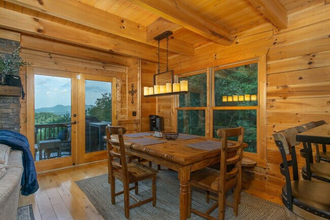 Building Photo - 141 Yellow Locust Dr