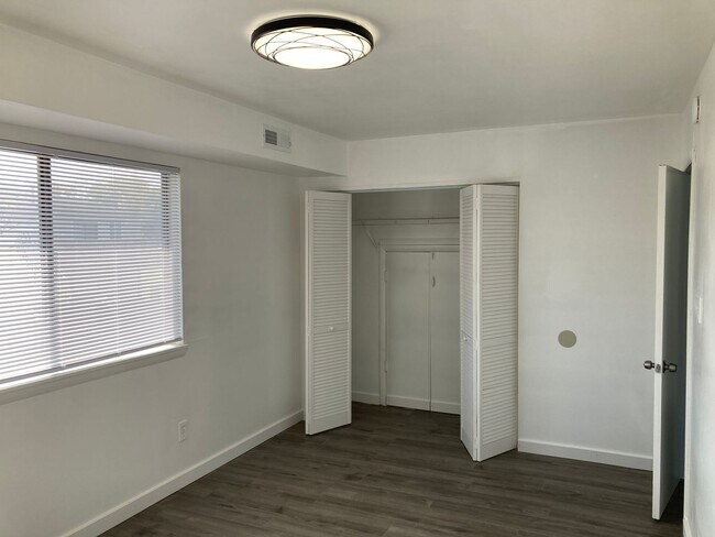 Building Photo - Renovated & Spacious 2 Bedroom Condo in Edgewood, MD!