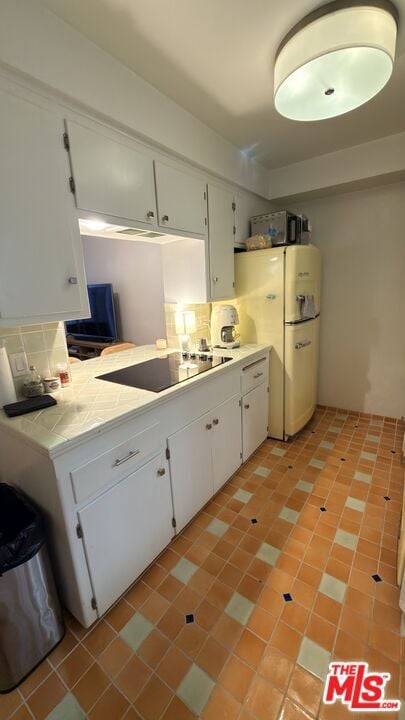 Building Photo - 1570 Via Capri