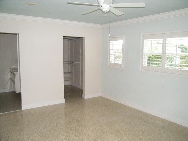 Building Photo - 1060 Jesse Ave