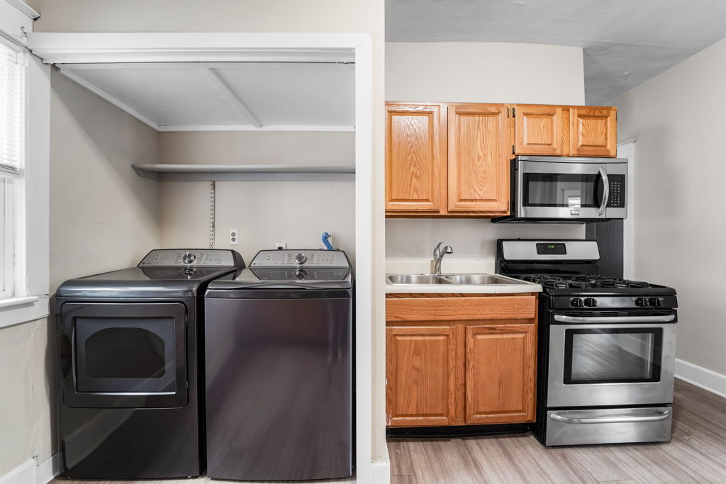 Building Photo - 44 Rotary Ave