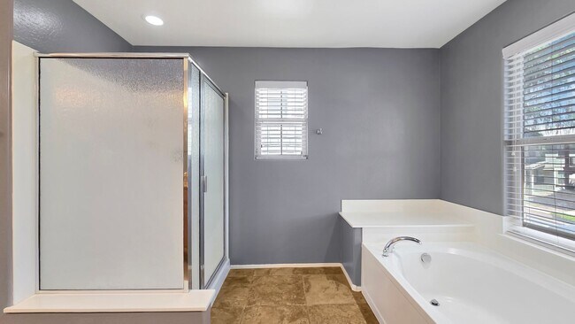 Building Photo - SOLAR home in amenity rich Verrado!