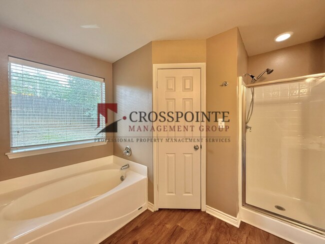 Building Photo - Tour Today! 4 Bedroom 2 Bathroom Home in Lindale!
