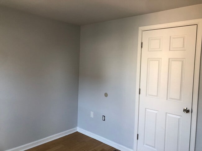 Building Photo - Charming row home in Baltimore City!