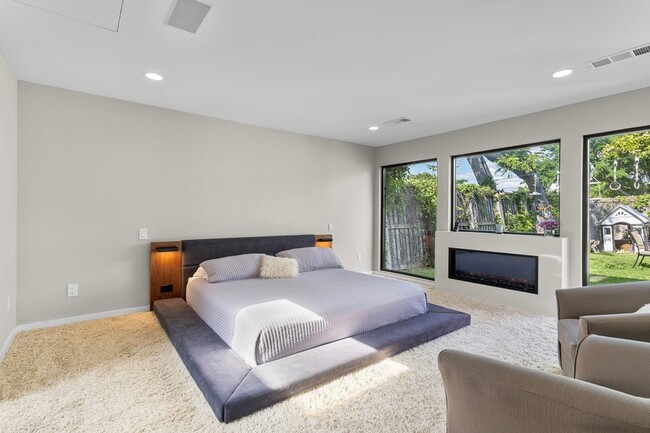 Building Photo - 16831 Thomas Chapel Dr