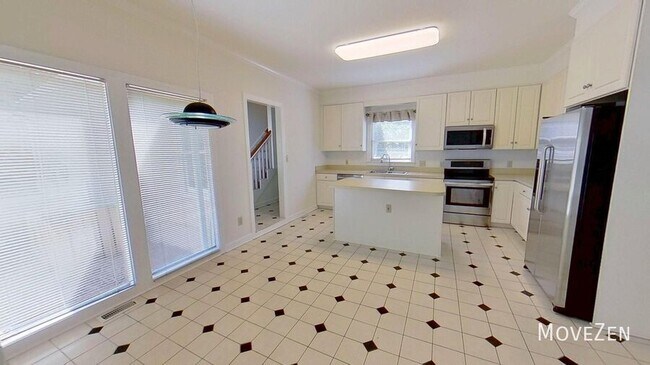 Building Photo - 2400 Tweedmore Ct