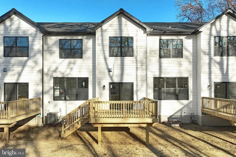 Building Photo - 1022 Trinity Rd