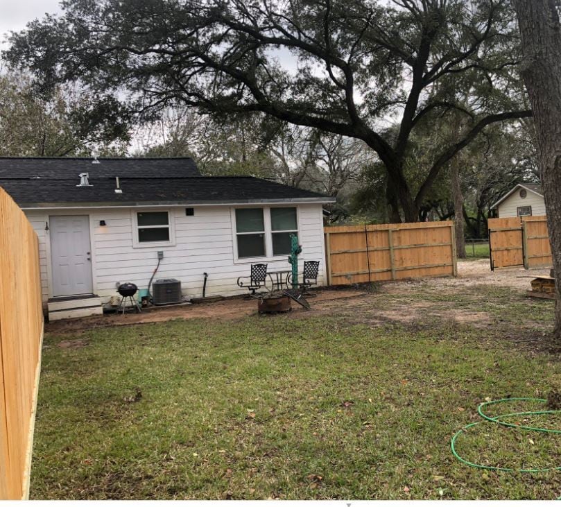 Building Photo - 208 E Magnolia St