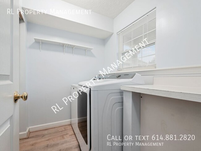 Building Photo - Nice 2 Bedroom/1.5 Bathroom Condo