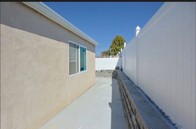 Building Photo - 143 Buccaneer Dr