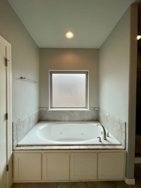 Building Photo - 2903 SW Briar Creek Ave