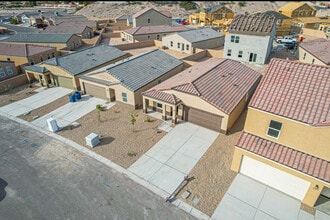 Building Photo - 2412 Village Dr