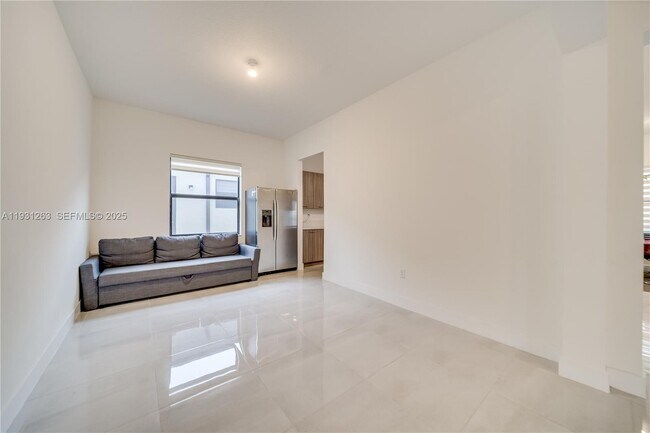 Building Photo - 4416 SW 174th Ave