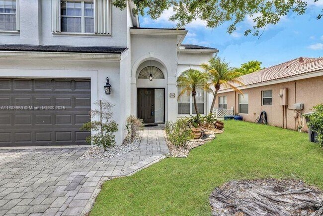 Building Photo - 10766 Crescendo Cir