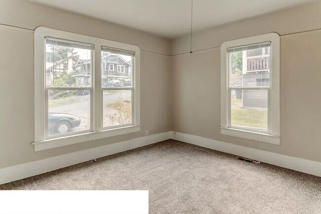 Building Photo - 312 Pine St