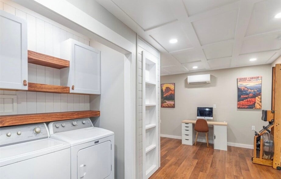 Building Photo - 15 Maplewood Dr