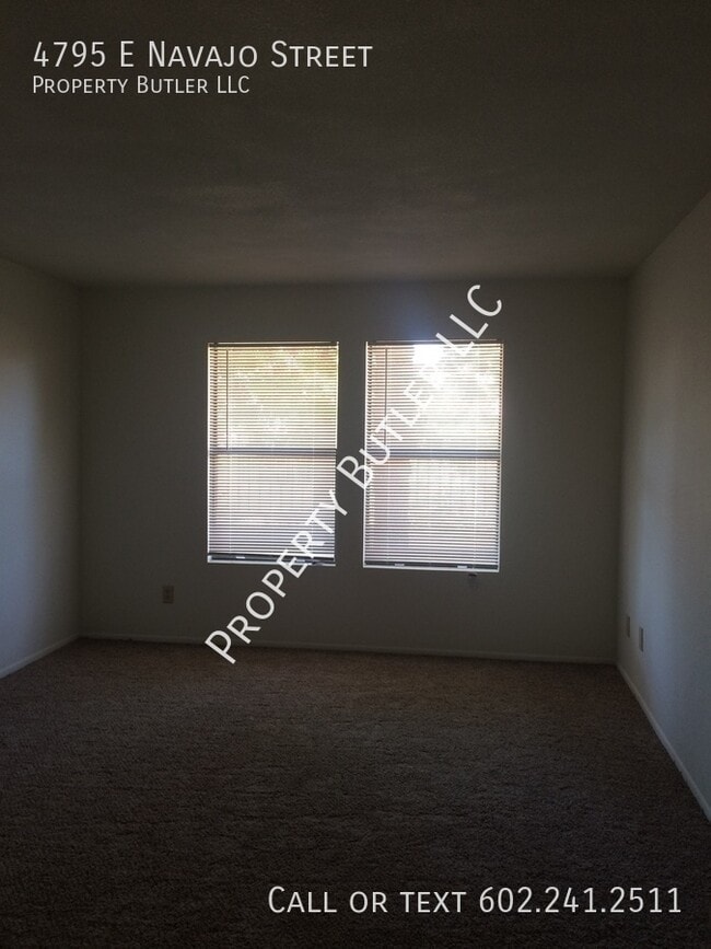 Building Photo - 4795 E Navajo St