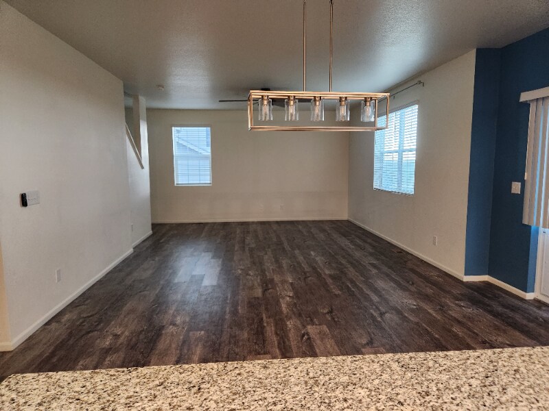 Building Photo - 3207 Meadow Gate Dr