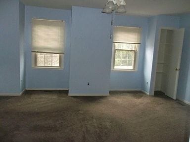 Building Photo - 713 Chimney Hill Ln