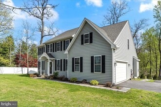 Building Photo - 321 Middletown Rd