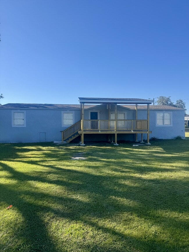 Building Photo - 2816 E Lake Rd