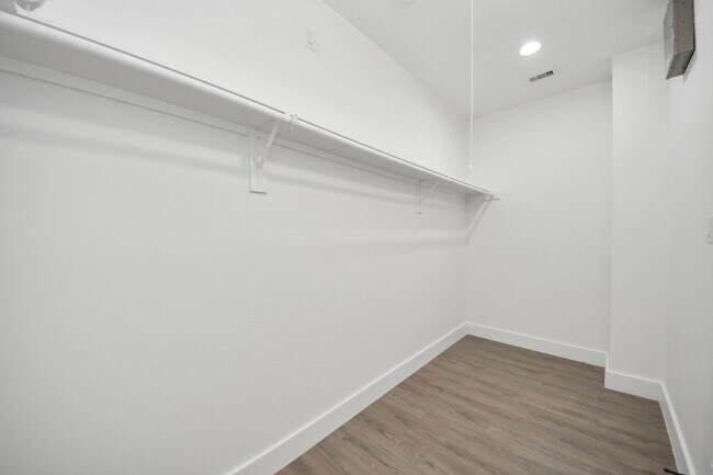 Building Photo - 9021 Spaulding St