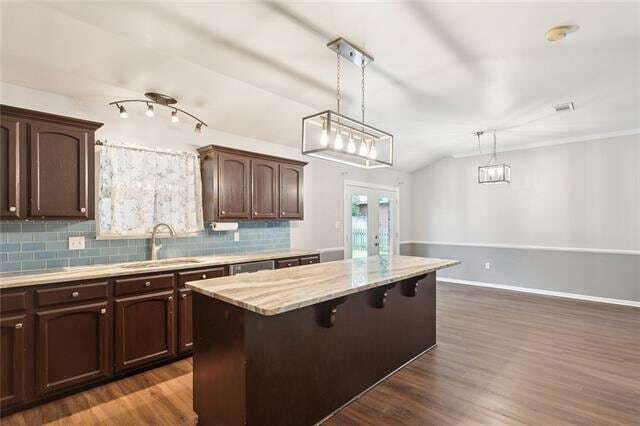 Building Photo - 658 Pierce Dr