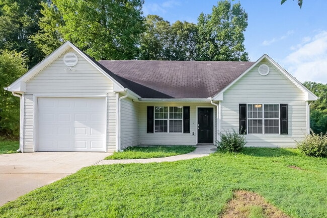 Building Photo - 45 Pebble Ridge Dr