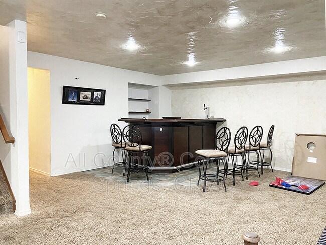 Building Photo - 1378 Grass Valley Dr