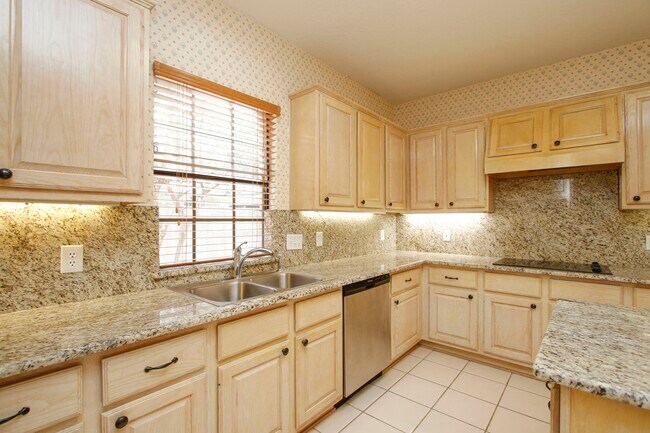 Building Photo - 13618 Shadow Falls Ct