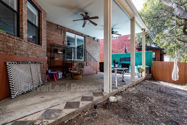Building Photo - 10211 Stone Garden