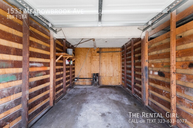 Building Photo - 1533 Meadowbrook Ave