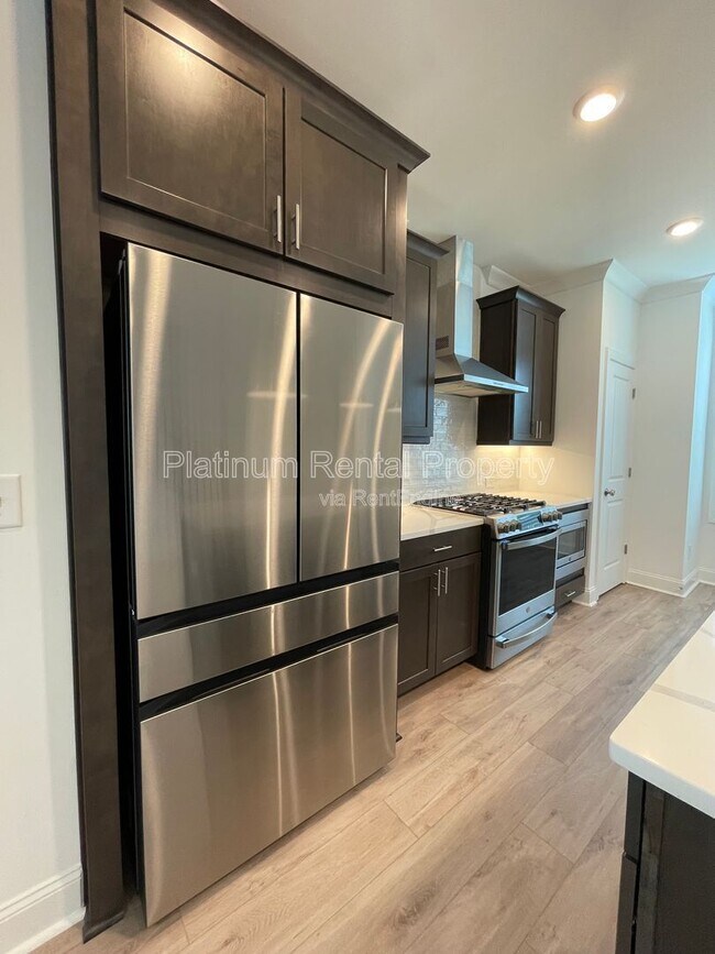 Building Photo - 5221 Riden Ct