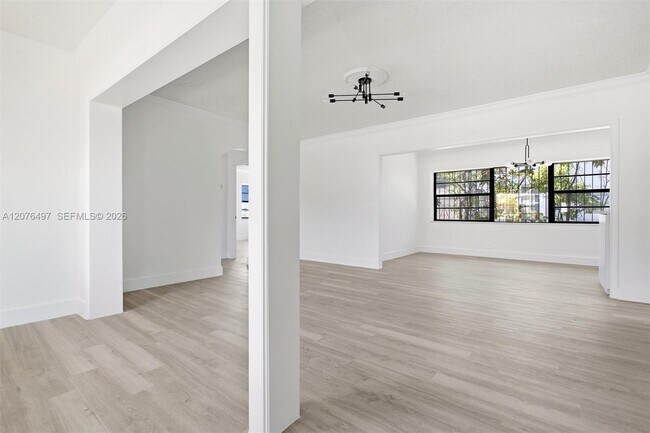 Building Photo - 1200 SW 18th Ave