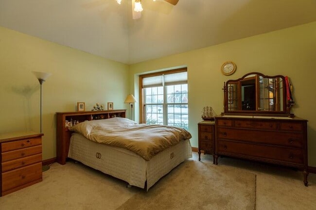 Building Photo - 5432 W Burning Bush Ln