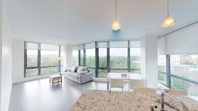 Building Photo - 80 Fenwood Rd