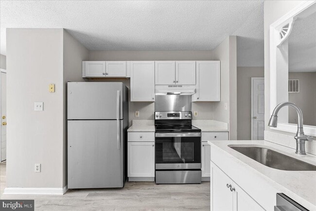 Building Photo - 229 Sherando Cir