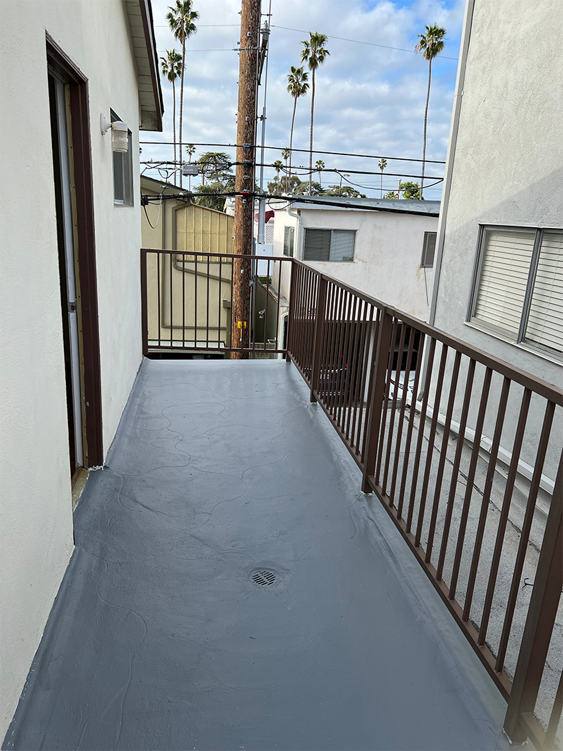 Private Balcony - 834 10th St