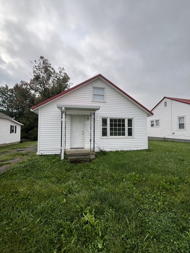 Building Photo - 1226 W Walnut St