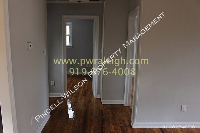 Building Photo - 2206 Bernard St