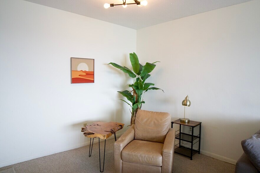 Building Photo - 1610 N Ocean Blvd
