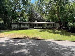 Building Photo - 1945 Dellwood Dr NW