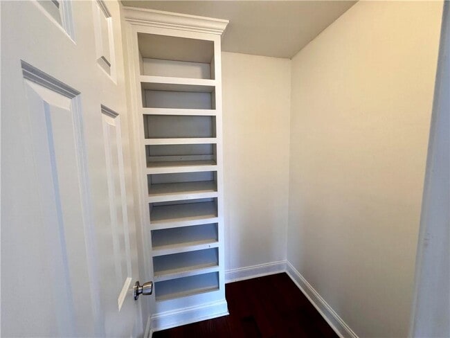 Building Photo - 2212 Ewell Park Dr NW