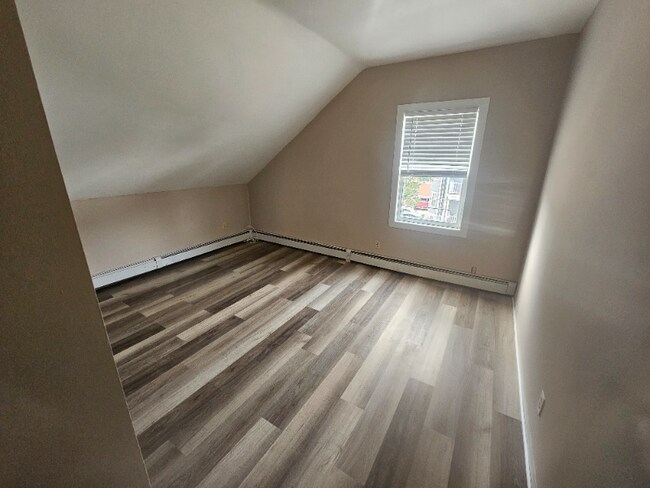 Building Photo - 3 Oakland Ave