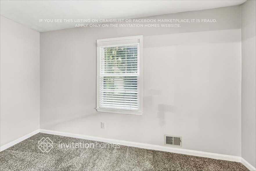 Building Photo - 3158 Larkspur Cir SW