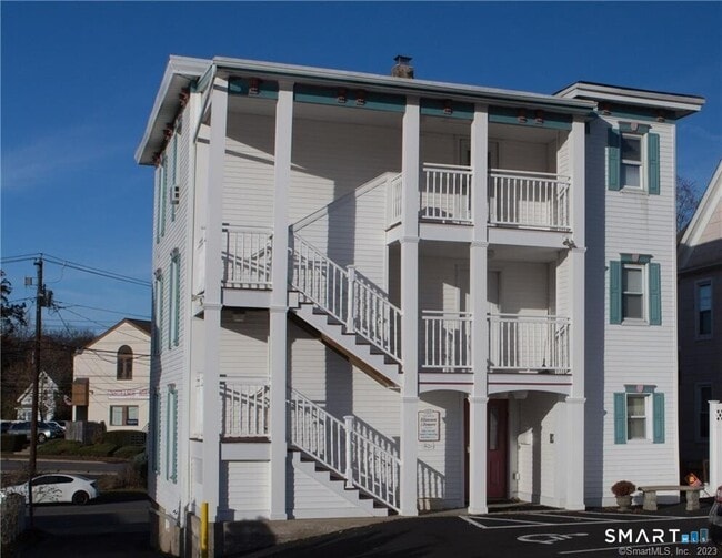 Building Photo - 115 Tunxis Hill Rd